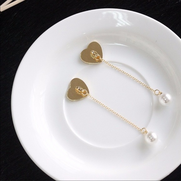 Pretty Versatile Red Heart Gold Dangle Earrings - Picture 3 of 4